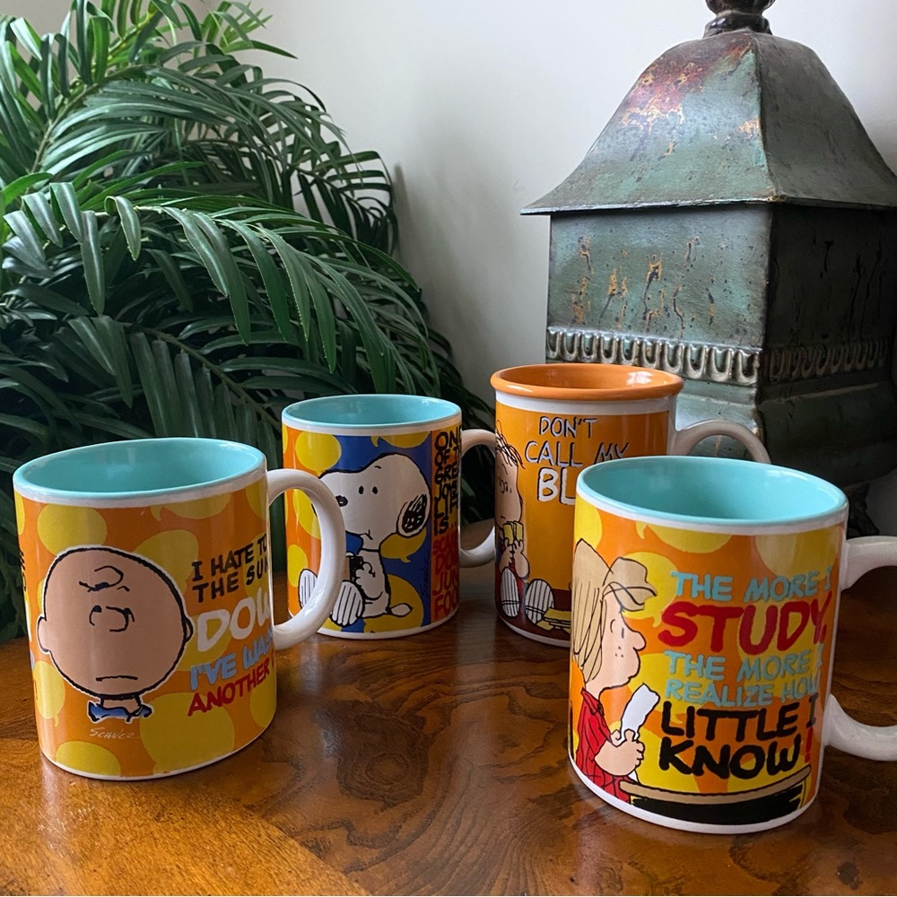 GIBSON 𝅺Coffee Mugs Peanuts Lot of 4